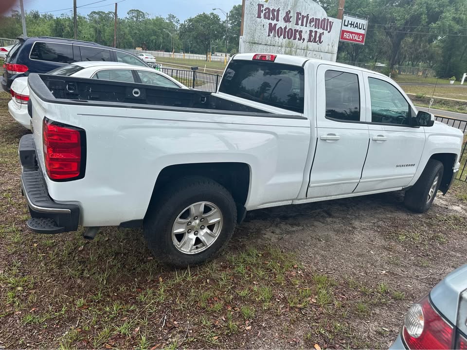 
								2015 Chevrolet Silverado full									