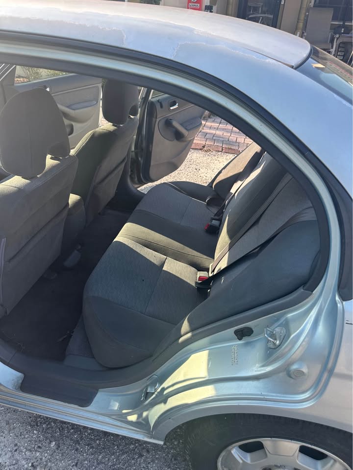 
								2004 Honda Civic – Hybrid Sedan 4D full									