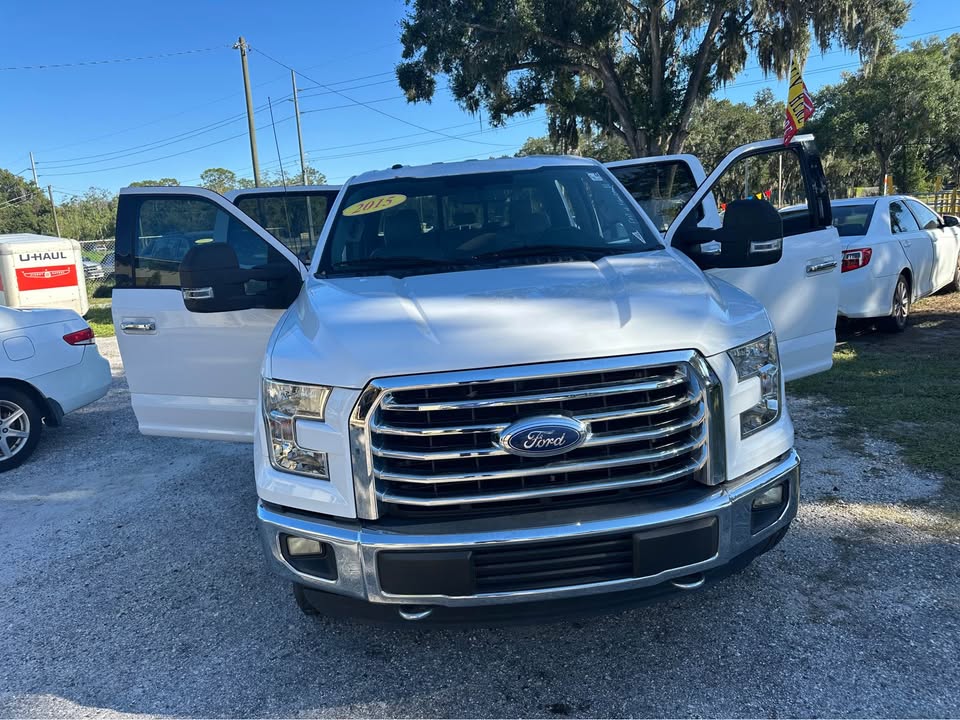 
								2015 Ford F-150 – FX4 Pickup 4D 6 1/2 ft full									