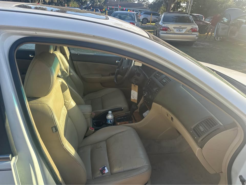 
								2003 Honda Accord EX Sedan 4D full									