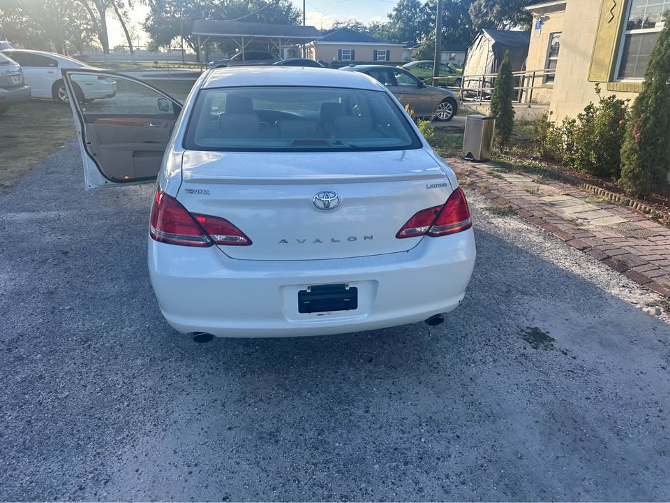 
								2007 Toyota Avalon – Limited Sedan 4D full									
